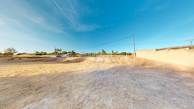 Foto c327b70c-2158-48a4-a50c-6b1f7b3cfeb3. Propriété dans Tibi