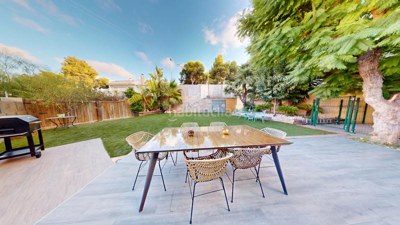 Foto 2816e981-33a5-4e77-b968-9e7bd8335399. Chalet con camino parcheggio in Albufereta Alicante