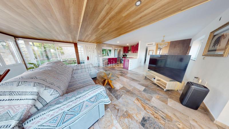 Foto 6651370e-e9fe-4ef4-ab2a-0ed11afdd7fa. Chalet con camino parcheggio in Albufereta Alicante