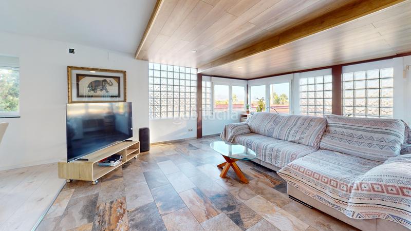 Foto 906ca450-d6ac-4350-938f-c41764499543. Chalet con camino parcheggio in Albufereta Alicante