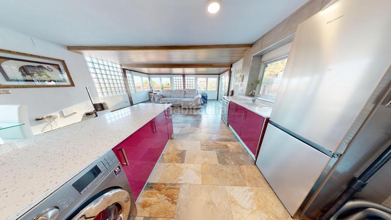 Foto e5b1ae1f-ed75-4758-b7f1-be00ff09a1a2. Chalet con camino parcheggio in Albufereta Alicante