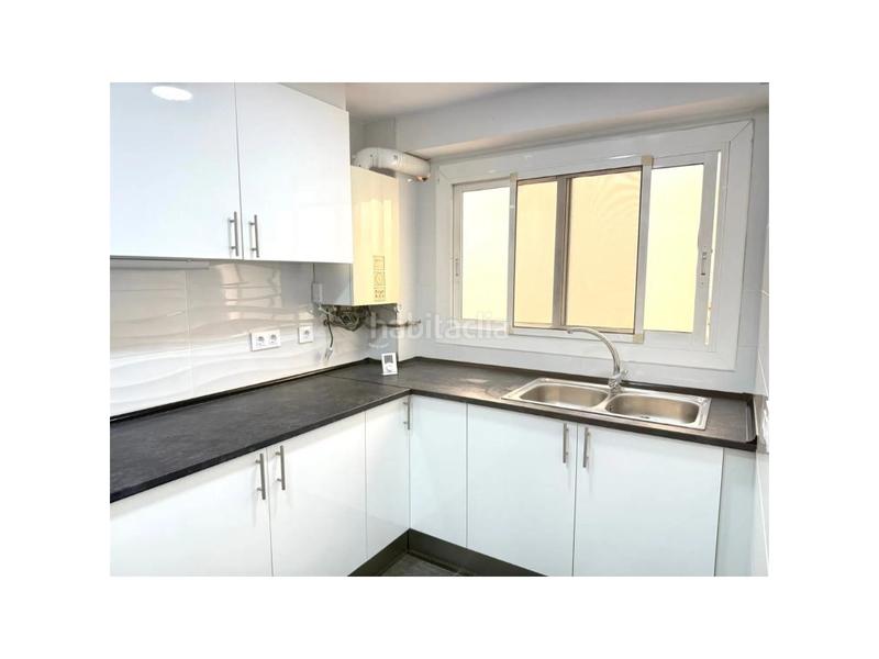 Foto f99d7b65-f9c5-44a0-945d-384bb0676a27. Appartement avec parking dans La Seu Valencia