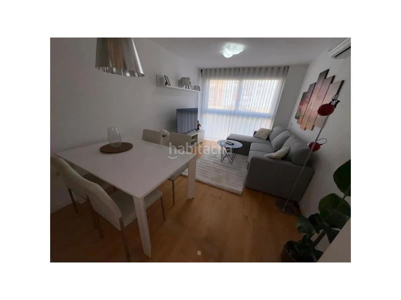 Foto b2a8b3ca-1026-4d37-8a86-8b2fcb4463b9. Miete etagenwohnung mit parking in Malva Rosa Valencia