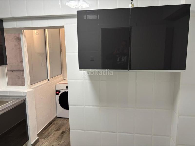 Foto e0b84d0f-0324-4c7a-8e5a-8e048eeda21c. Appartement in Torrefiel Valencia