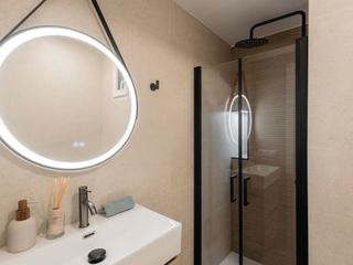 Appartement  Calle vicent vidal cronista. Piso de diseño totalmente renovado con terraza en la creu del gr