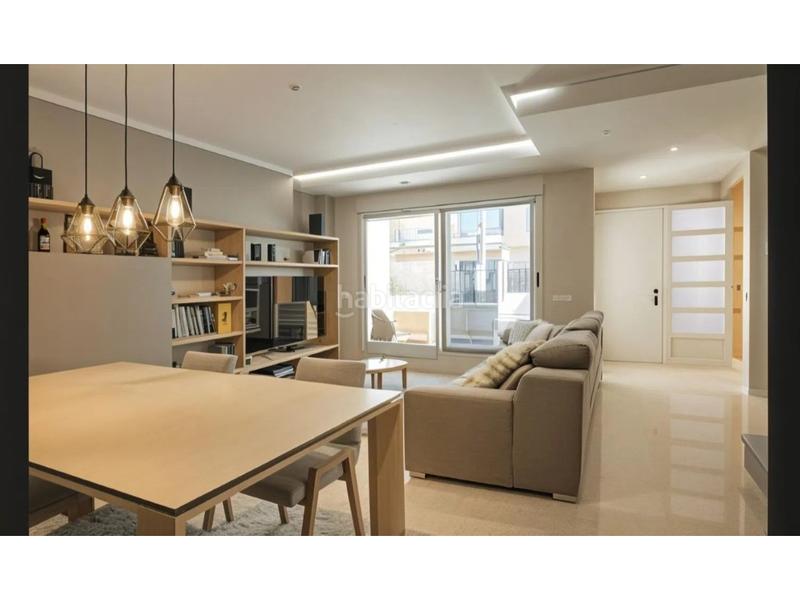 Foto d6dad753-86e8-4935-969a-b39438673305. Xalet amb aparcament a Moncada