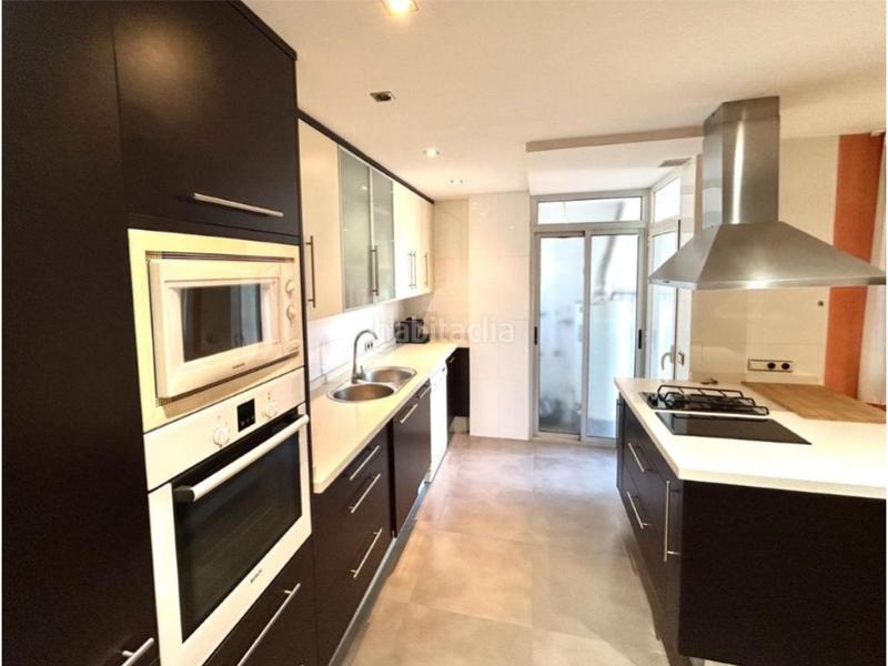 Foto eee7c724-7487-4757-94cf-292af0f42c3c. Appartement avec piscine dans Penya-Roja - Avda. Francia Valencia