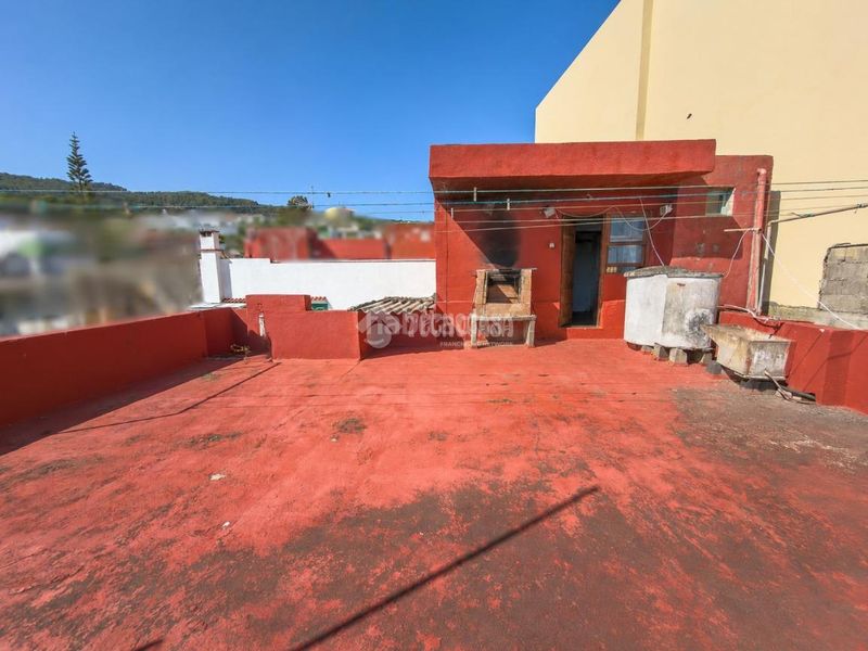 Foto 00c3c0a0-4fc0-4001-b7a6-bf220a2ff820. Casa aparellada a Tanque (El)