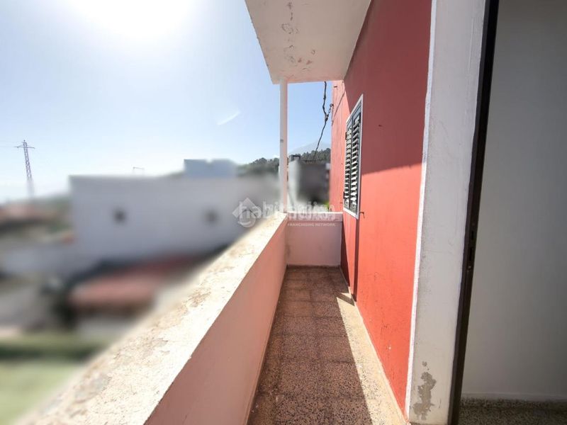 Foto bdeebb3f-2d19-44f8-b9df-092e8b940254. Casa aparellada a Tanque (El)