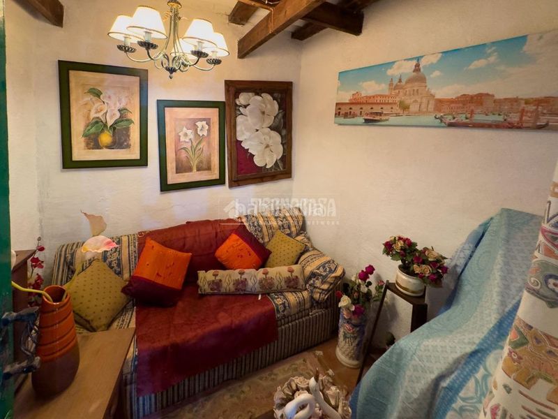 Foto c198a3c2-6a41-419d-83e2-b4fff0ef1757. Casa amb aparcament a Garachico
