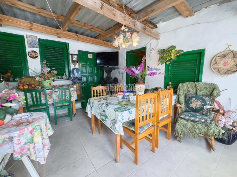 Foto c3e3cd84-d2c4-4ff0-9754-e971658c7e72. Casa amb aparcament a Garachico