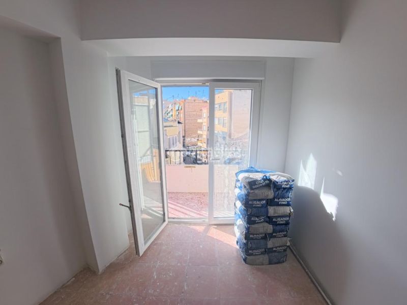 Foto 33f2fe71-e425-45ea-91a7-133559665026. Pis a Carolinas Bajas Alicante