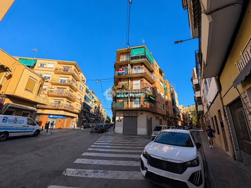 Foto 63c9f0f8-5eb4-4e78-aee4-4bfb4de3c312. Pis a Carolinas Bajas Alicante
