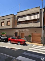 Casa pareada en San Blas. Casa en venta en alicante