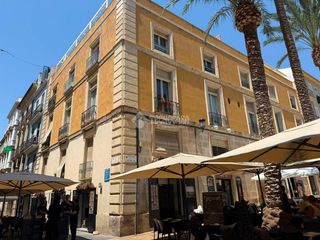 Pis a Casco Antiguo - Sta. Cruz - Ayuntamiento