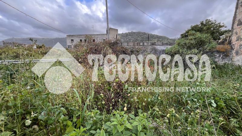 Foto 331b804c-8d8a-4108-b53d-af9f4c1e7f00. Masia a Arucas casco Arucas