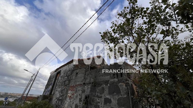 Foto 4ec9e98e-aab1-4a2d-9be4-c9bcc8324d04. Masia a Arucas casco Arucas