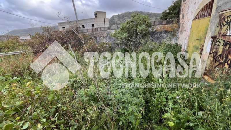 Foto ff7cbe10-e632-48bf-8026-911a60553d50. Masia a Arucas casco Arucas