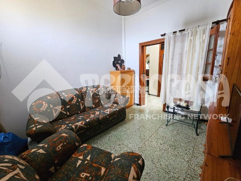 Foto 238d85d9-79dd-4ec4-b5d9-95ff19c9f26e. Casa aparellada amb aparcament a Cardones Arucas
