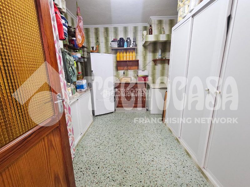 Foto ec38587b-da6f-49d2-9216-4790e8c31130. Casa aparellada amb aparcament a Cardones Arucas