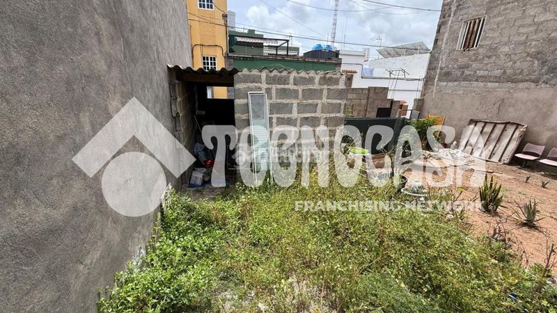 Foto 543f6e71-8995-425c-ad39-265789d25455. Terreny residencial a Arucas casco Arucas