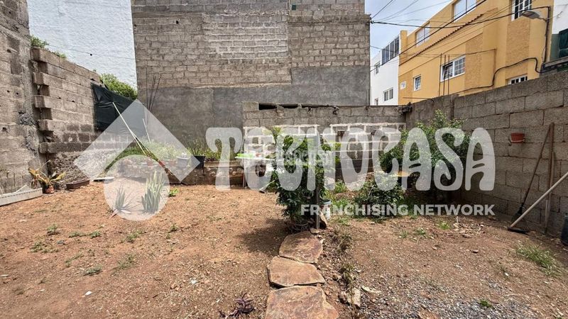 Foto b73a2e54-2054-4657-9ae3-860ce5d929a3. Terreny residencial a Arucas casco Arucas