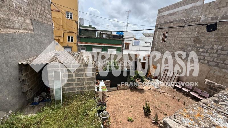 Foto f55b65c9-8876-4fb7-86f5-81007074ebc9. Terreny residencial a Arucas casco Arucas