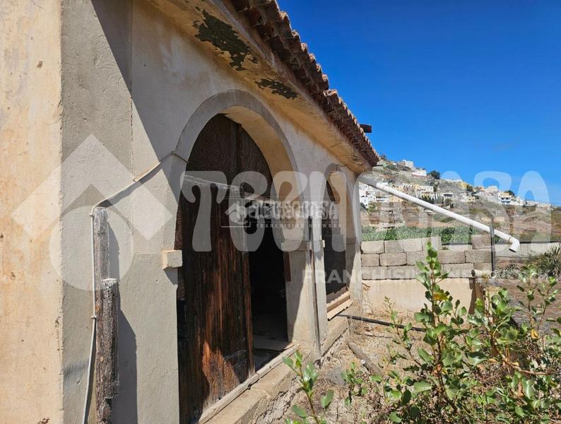 Foto e68e7697-25cf-4fc8-a457-218b4c1a9cec. Casa a Cardones Arucas