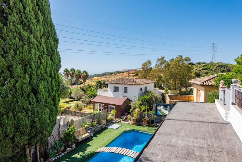 Foto 19db2ef3-f2de-4ff1-9e8c-e4d70d3653de. Chalet mit parking pool in Estepona golf Estepona