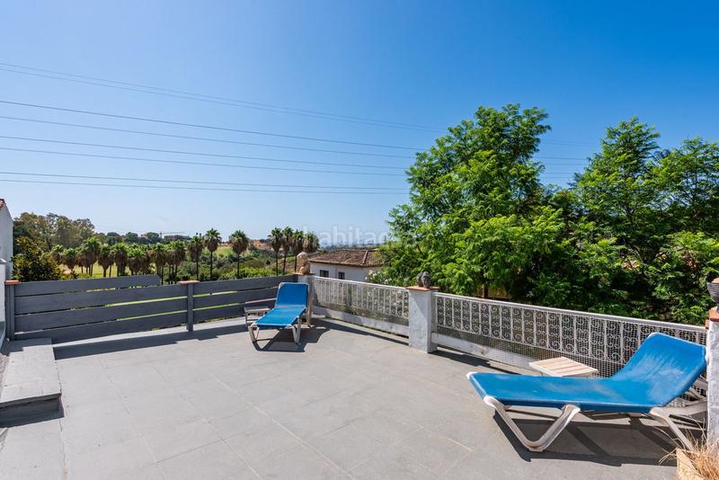 Foto 75c5307e-ff1f-4def-9124-dd686654ee73. Chalet mit parking pool in Estepona golf Estepona