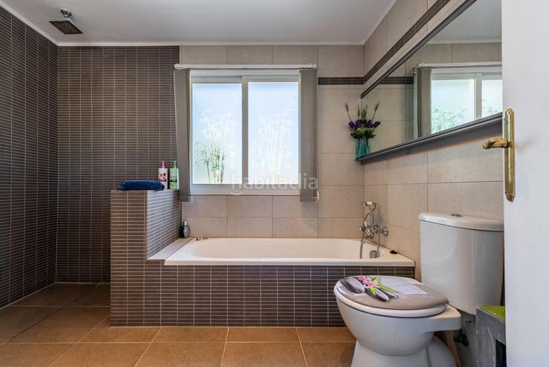 Foto a64fd71e-41b7-41fd-9181-19a19c9a54f7. Chalet mit parking pool in Estepona golf Estepona