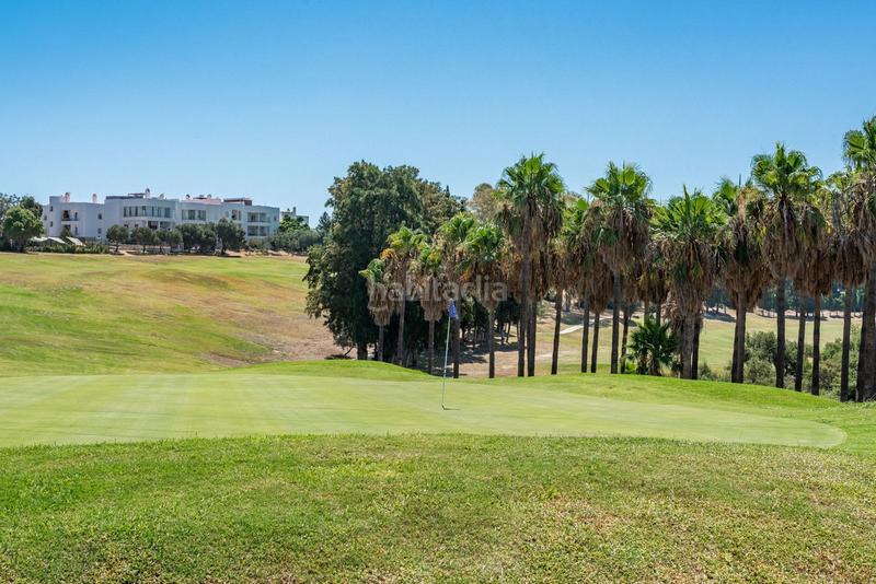 Foto ba9b7591-f8f1-47ee-971b-9416555b1bda. Chalet con parcheggio piscina in Estepona golf Estepona