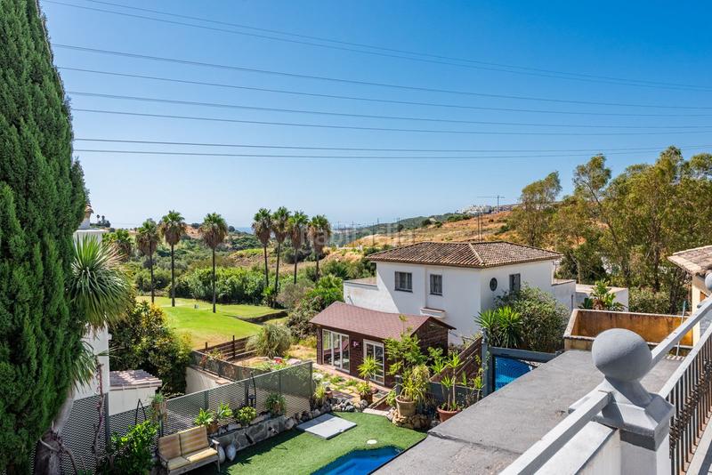 Foto ccce4ce5-dee9-4f59-9f79-24f003c22c9c. Chalet con parcheggio piscina in Estepona golf Estepona