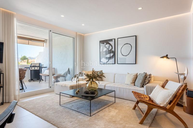 Foto 2fd1d935-4d9c-4c3b-b675-113e70ddd726. Zweistöckige wohnung mit parking pool in Nueva Andalucía centro Marbella