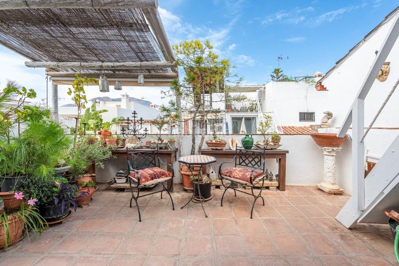 Foto 4ac5bbf9-15a9-4e32-80eb-ec91bba1c4a9. Casa adossada a Centro Estepona