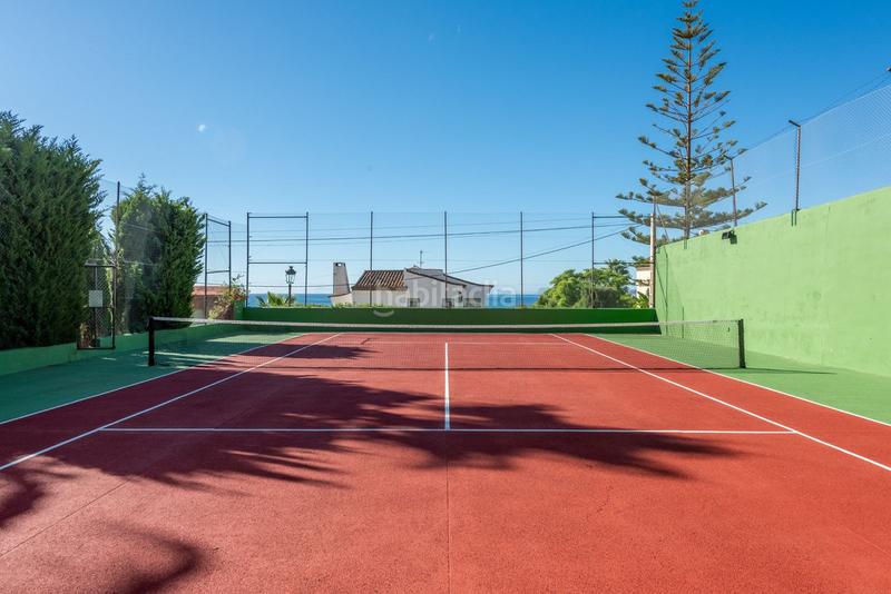 Foto c6b1dc98-e7d3-4fbe-96d4-0b683abaafc5. Chalet mit parking pool in Seghers Estepona