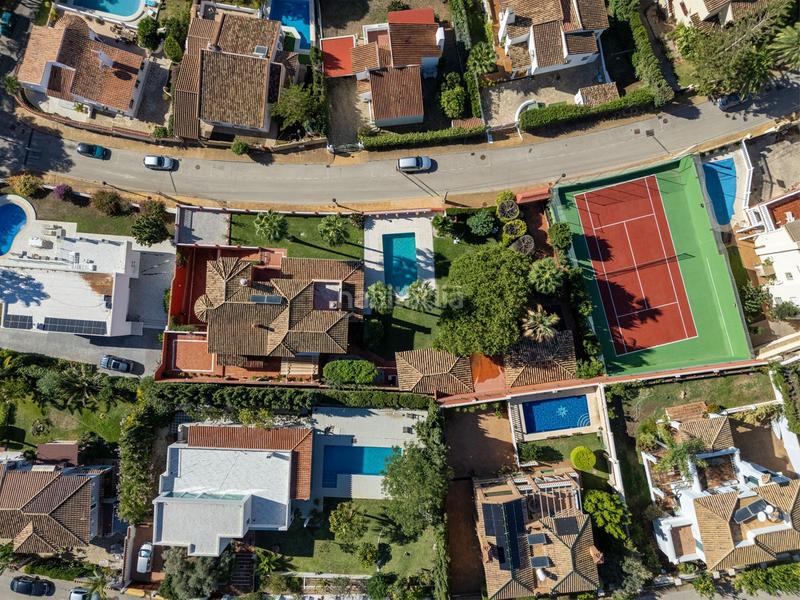 Foto bae885f8-cbb3-42c2-8daa-d5d3d4638fca. Chalet en Seghers Estepona