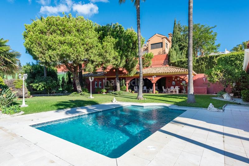 Foto 958e2cfd-da70-4eb3-b652-11b6f42a2cfc. Chalet con parcheggio piscina in Seghers Estepona