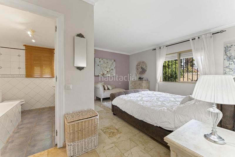 Foto b2a8a7a1-6ad9-41c6-9808-87185c738582. Chalet avec piscine dans Valle Romano Golf Estepona