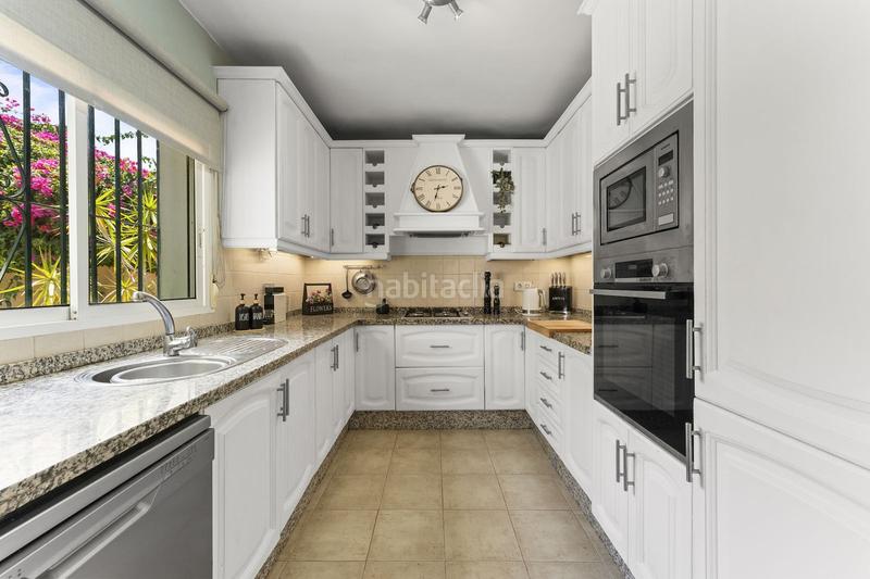 Foto e6575802-f2a1-4cc7-b1e0-297add3e3f8e. Chalet avec piscine dans Valle Romano Golf Estepona