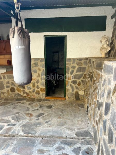 Foto 8031b050-120e-4f38-a0c8-ffdc57896520. Masia a Cenes de la Vega