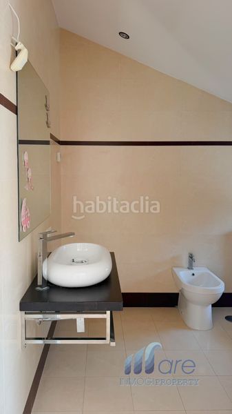 Foto 175a4126-75c1-4eef-8614-d06c0a6a41a6. Casa adossada amb xemeneia calefacció aparcament a Cájar