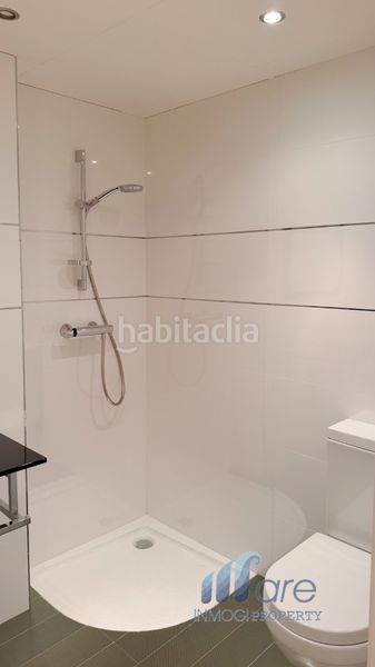 Foto eb64bb42-3f81-49ec-a9b3-8bb46fb9d7fc. Casa adossada amb xemeneia calefacció aparcament a Cájar