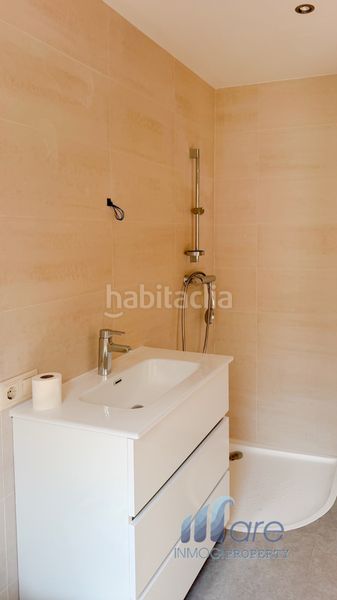 Foto f60bfeb6-8572-4298-865e-b8d455290e66. Casa adossada amb xemeneia calefacció aparcament a Cájar