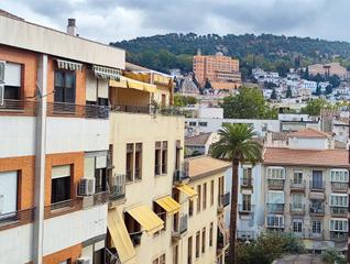 Piso  Calle nueva de san antón 15. Magnífico piso con 4 dormitorios/2 baños/ amplio salón en calle