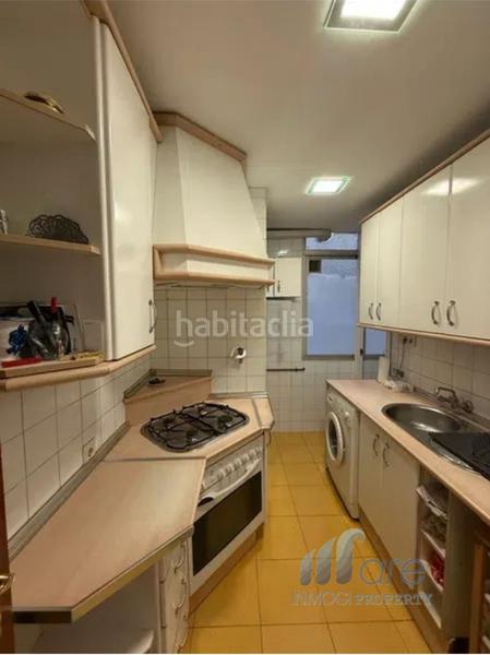 Foto e8c5456d-8901-4f82-8243-af0bff5b0ceb. Pis a calle gonzalo gallas 3 a Camino de Ronda Granada