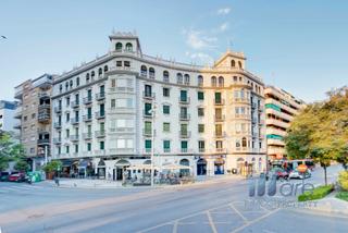 Pis en Avenida de la constitucin 12. Extraordinaria vivienda con vistas panormicas en edificio emble
