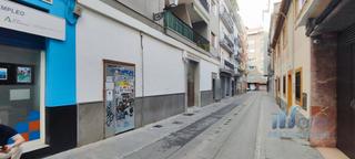 Locale commerciale in Calle Buensuceso 49