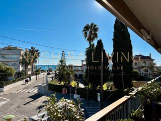 Appartement  Carrer de francesc armengol. Gran apartamento de 5h con terraza y vistas al mar.