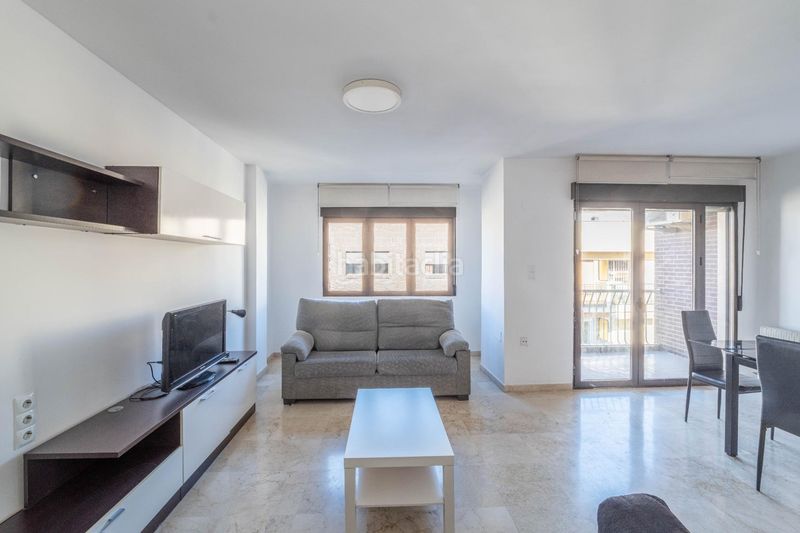 Foto f3775913-0707-4212-8165-4cadf901c667. Pis amb aparcament a Fígares Granada